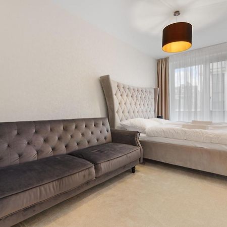 Lam Jegeho Alej - Jacuzzi - Free Parking Apartment บราติสลาวา ภายนอก รูปภาพ
