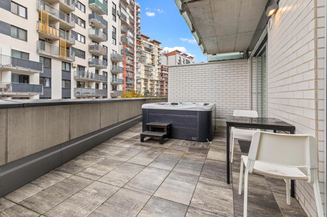 Lam Jegeho Alej - Jacuzzi - Free Parking Apartment บราติสลาวา ภายนอก รูปภาพ