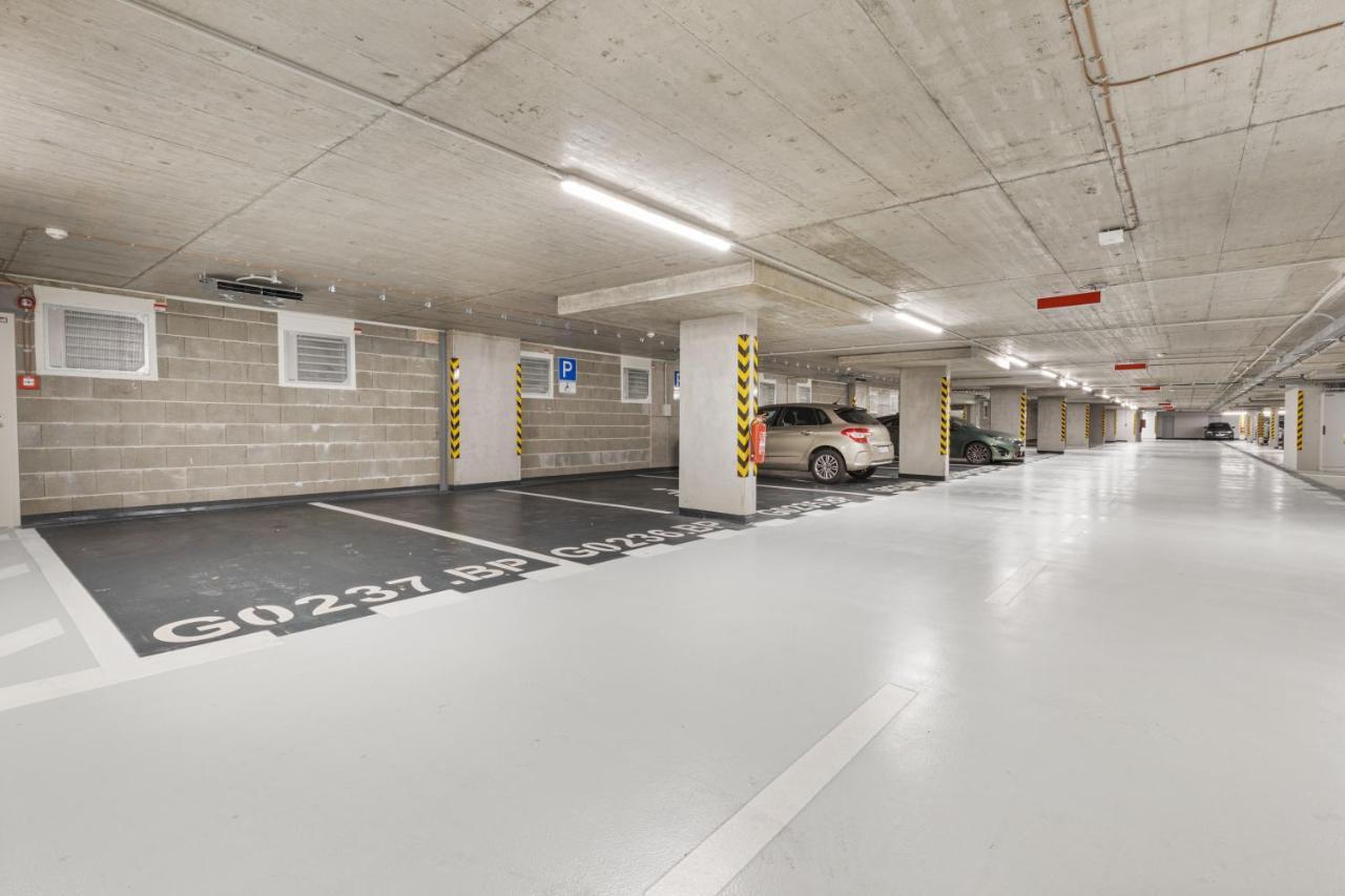 Lam Jegeho Alej - Jacuzzi - Free Parking Apartment บราติสลาวา ภายนอก รูปภาพ